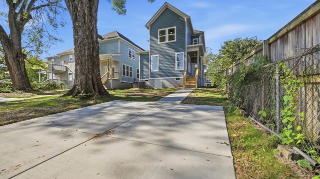 1511 Chamberlain Avenue, Chattanooga, TN 37404