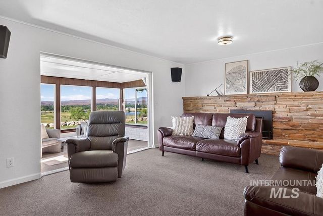 4230 E Chinden Blvd, Eagle, ID 83616