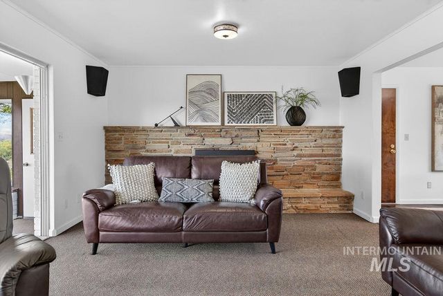 4230 E Chinden Blvd, Eagle, ID 83616
