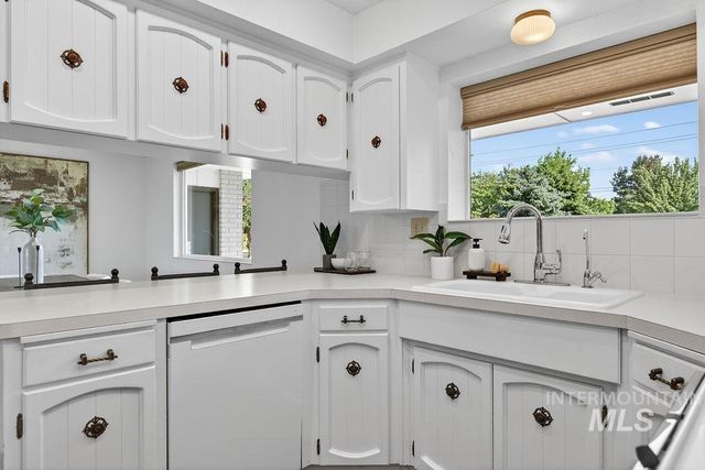 4230 E Chinden Blvd, Eagle, ID 83616
