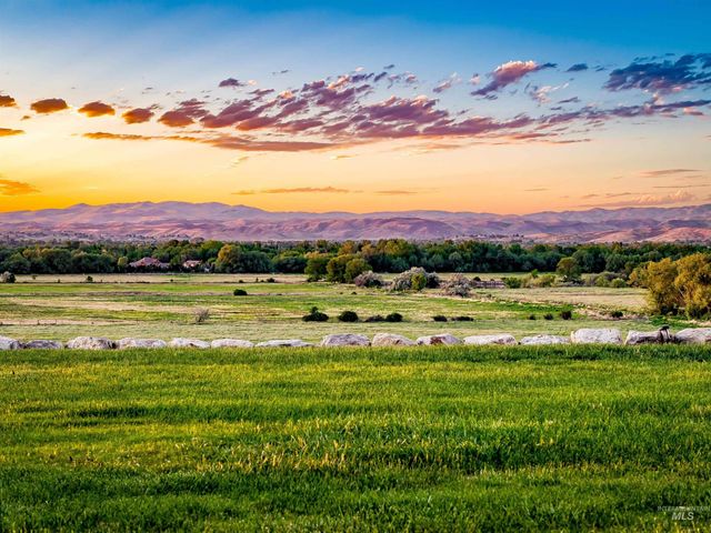 4230 E Chinden Blvd, Eagle, ID 83616