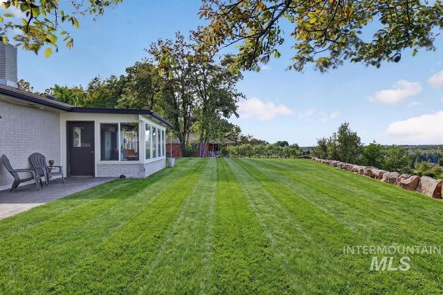 4230 E Chinden Blvd, Eagle, ID 83616