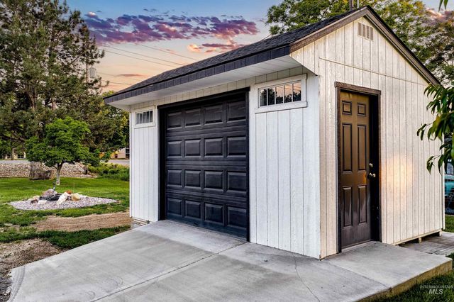 4230 E Chinden Blvd, Eagle, ID 83616