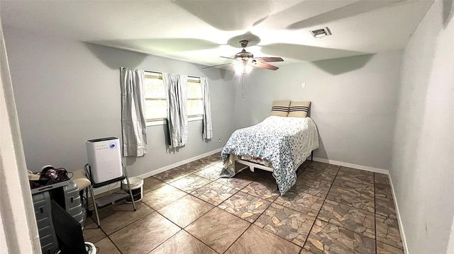 803 Glen Hollow Drive, Conroe, TX 77385
