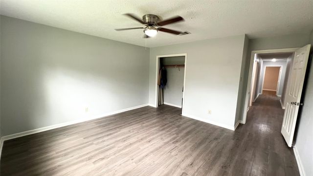 803 Glen Hollow Drive, Conroe, TX 77385