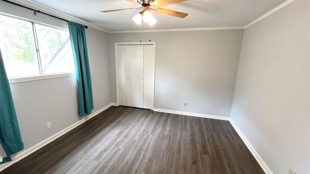 803 Glen Hollow Drive, Conroe, TX 77385
