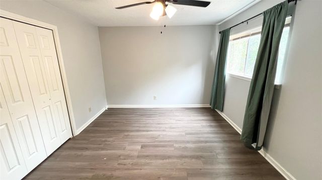 803 Glen Hollow Drive, Conroe, TX 77385