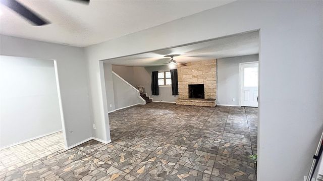 803 Glen Hollow Drive, Conroe, TX 77385