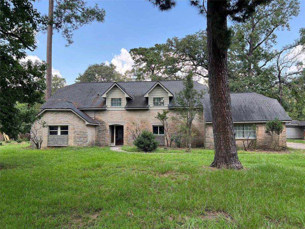 803 Glen Hollow Drive, Conroe, TX 77385