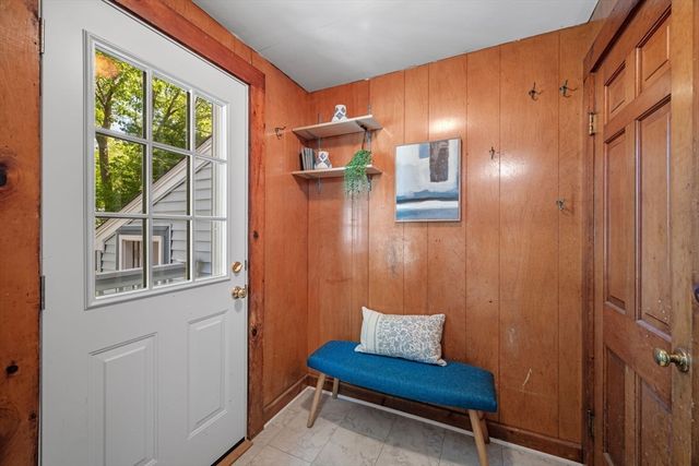 5 Palmer Rd, Beverly, MA 01915