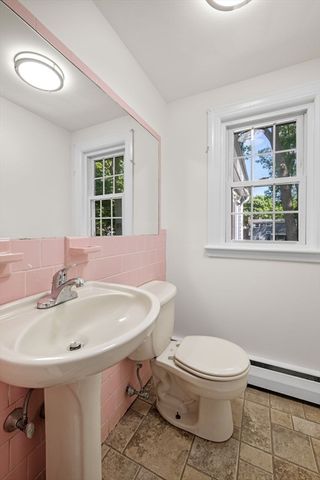 5 Palmer Rd, Beverly, MA 01915
