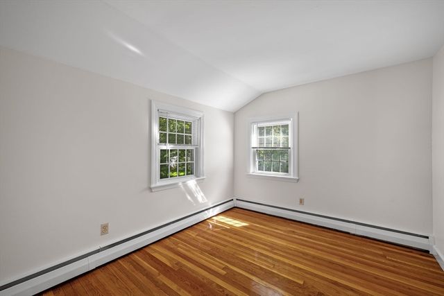 5 Palmer Rd, Beverly, MA 01915