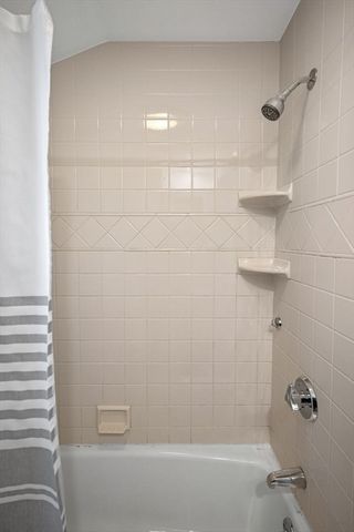 5 Palmer Rd, Beverly, MA 01915