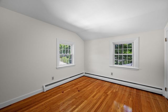 5 Palmer Rd, Beverly, MA 01915