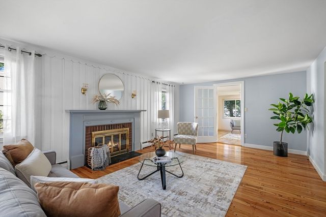 5 Palmer Rd, Beverly, MA 01915
