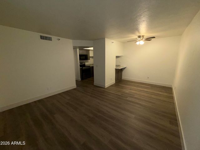17 E Ruth Avenue 305, Phoenix, AZ 85020
