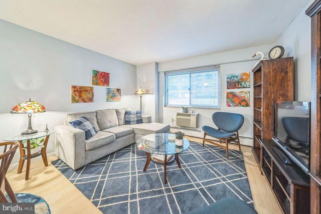 1900 John F Kennedy Blvd Apt 705, Philadelphia, PA 19103