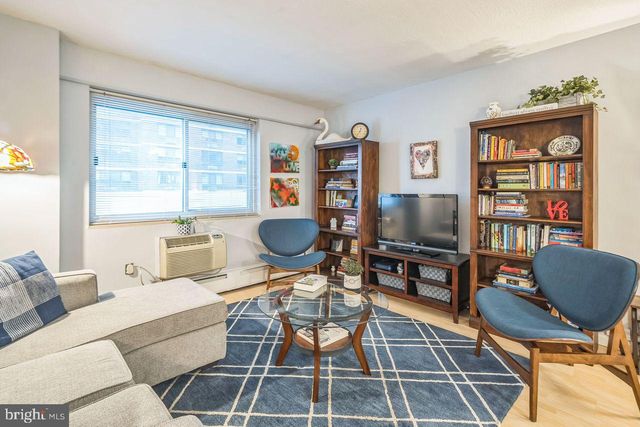 1900 John F Kennedy Blvd Apt 705, Philadelphia, PA 19103