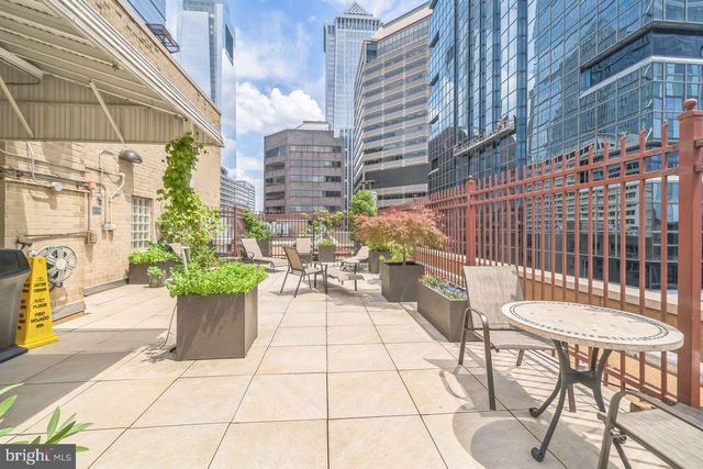 1900 John F Kennedy Blvd Apt 705, Philadelphia, PA 19103
