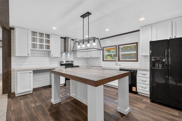 1091 Harrell Road, Coldspring, TX 77331
