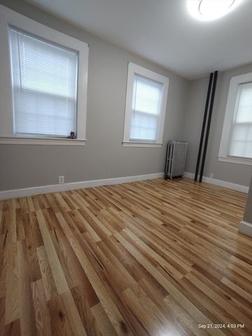 60 Washington Street 60, Wellesley, MA 02481