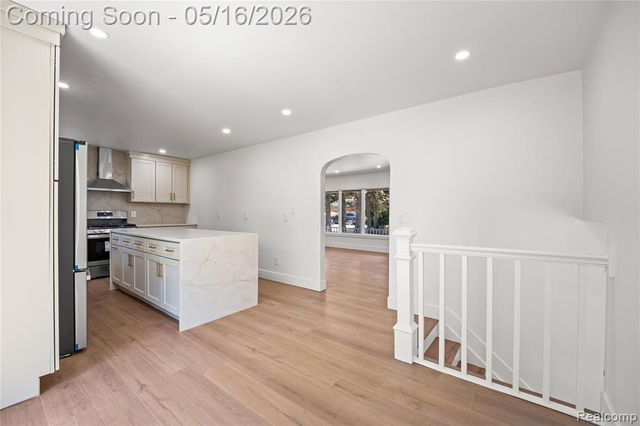 6742 Canterbury Court, Shelby Twp, MI 48316