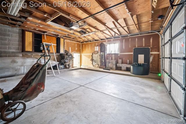 6742 Canterbury Court, Shelby Twp, MI 48316