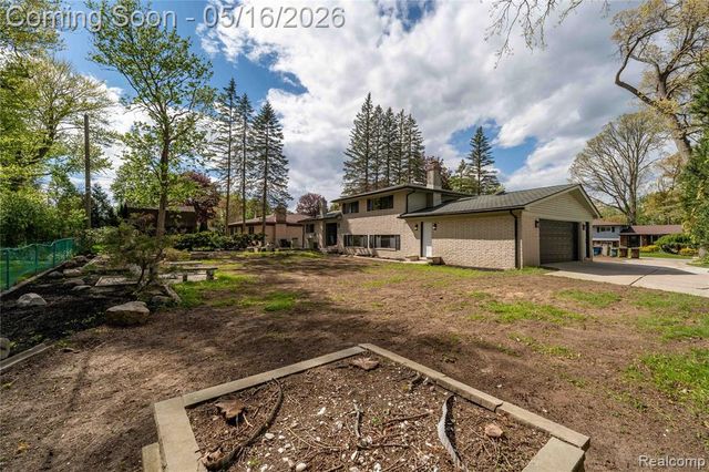 6742 Canterbury Court, Shelby Twp, MI 48316