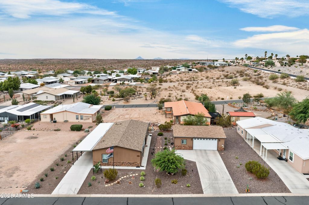 3820 N MONTANA Avenue, Florence, AZ 85132 — exterior