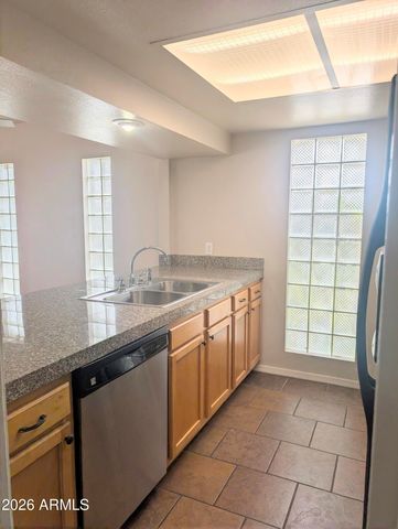 3039 N 38TH Street 1, Phoenix, AZ 85018