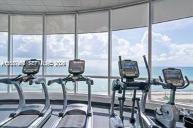 6365 Collins Ave 2201, Miami Beach, FL 33141