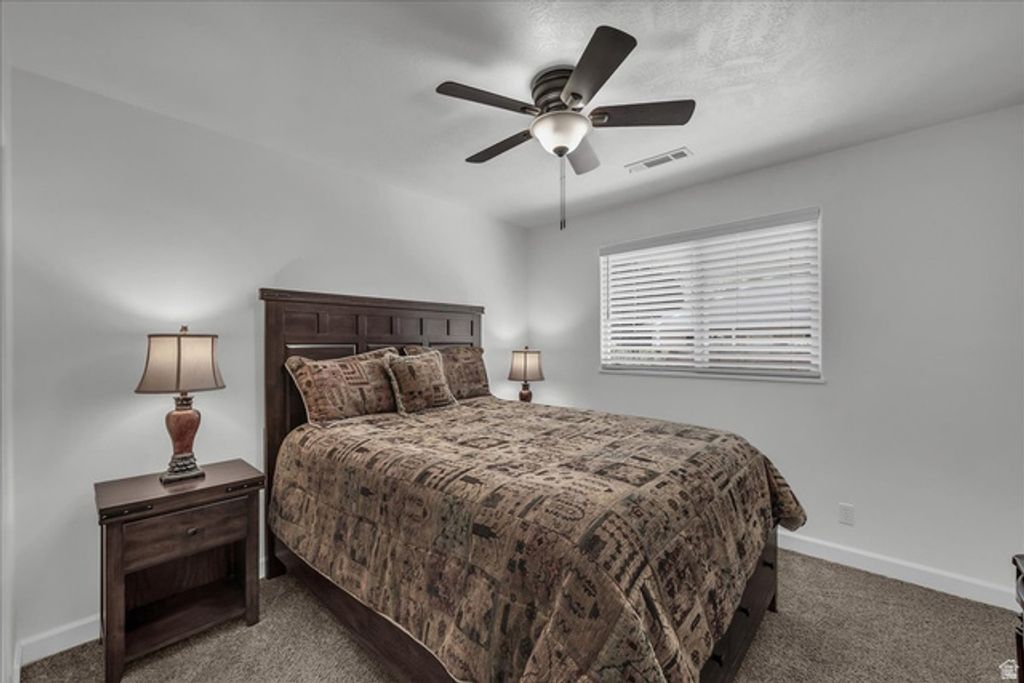 Image 10 of property listing at 1050 W RED HILLS PKWY #77, Washington, UT 84780