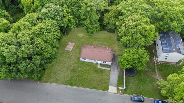 12 Lewis Street, Wyandanch, NY 11798