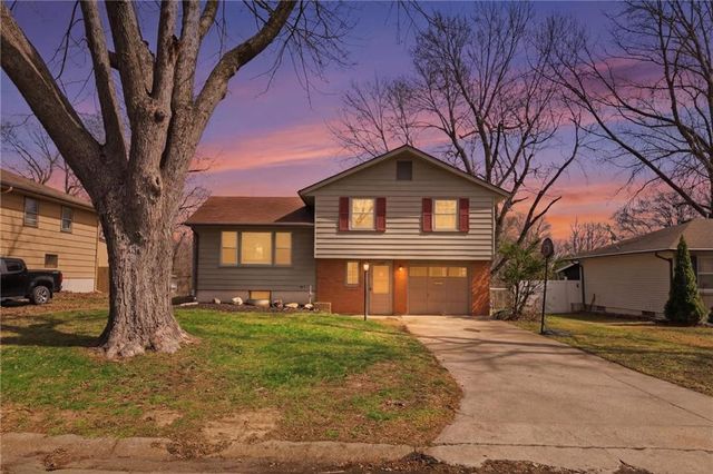 3527 S Adams Avenue, Independence, MO 64055