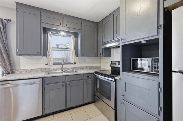 3527 S Adams Avenue, Independence, MO 64055