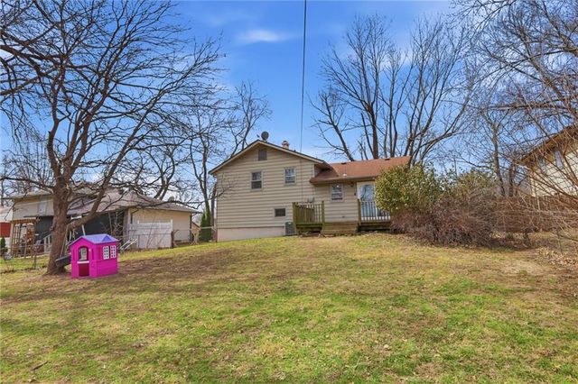 3527 S Adams Avenue, Independence, MO 64055