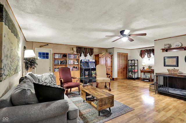 11833 Hoster Road, Carmel, IN 46033