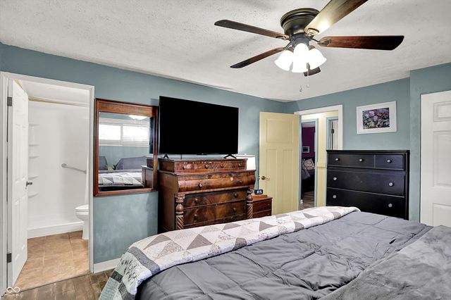 11833 Hoster Road, Carmel, IN 46033