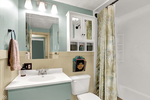 11833 Hoster Road, Carmel, IN 46033