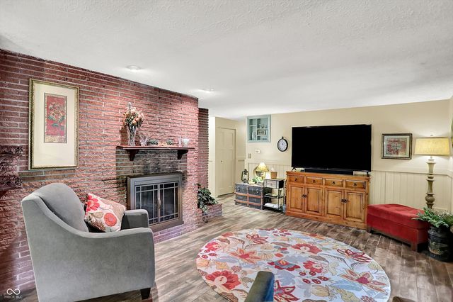 11833 Hoster Road, Carmel, IN 46033