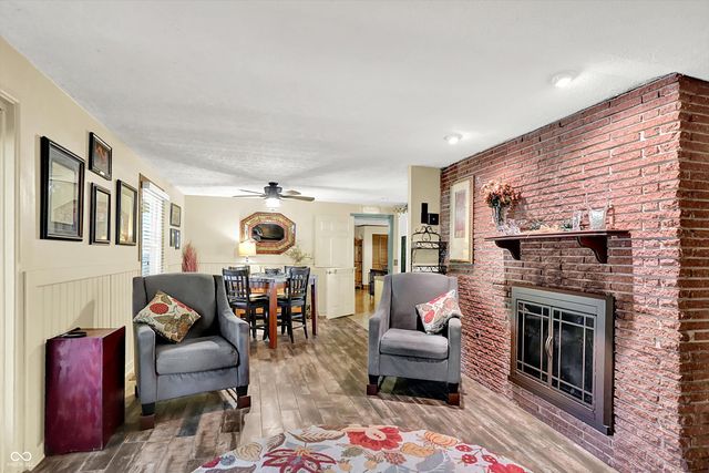 11833 Hoster Road, Carmel, IN 46033