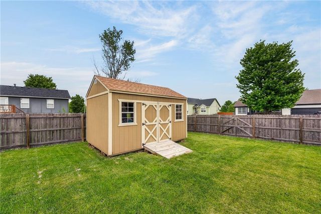 1204 Dogwood Drive, Greenwood, MO 64034