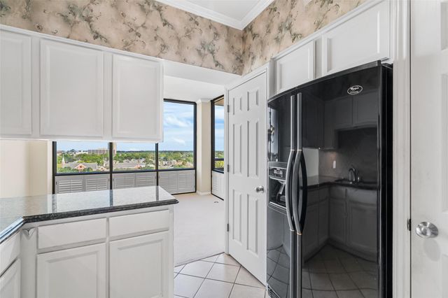 1111 Bering Drive 1005, Houston, TX 77057