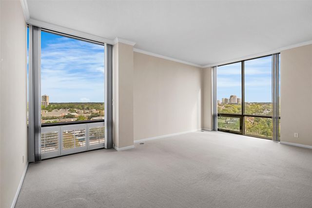 1111 Bering Drive 1005, Houston, TX 77057