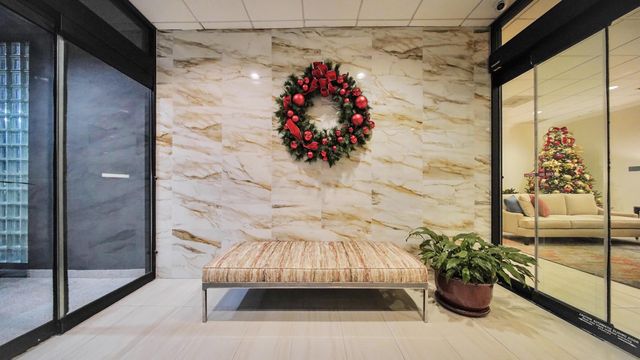 1111 Bering Drive 1005, Houston, TX 77057