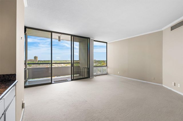 1111 Bering Drive 1005, Houston, TX 77057