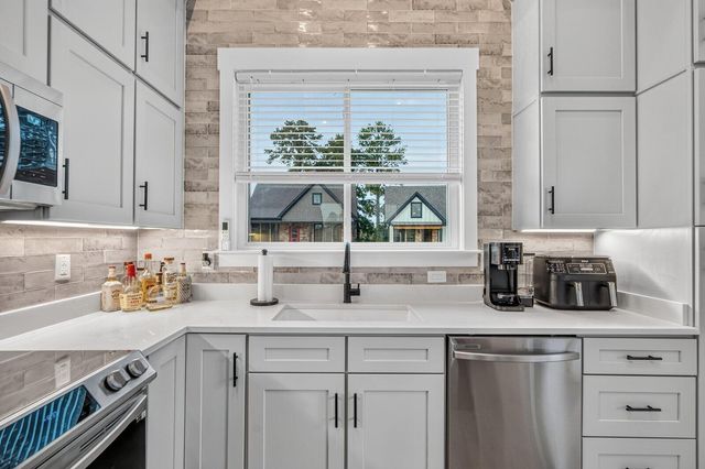 298 Idle Place Circle, Rossville, GA 30741