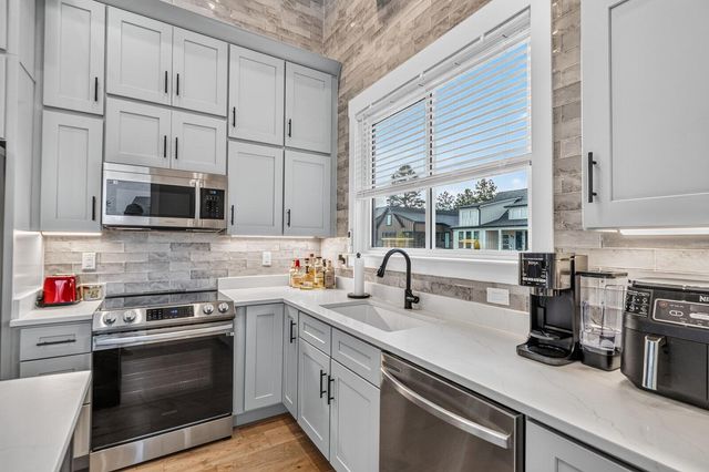 298 Idle Place Circle, Rossville, GA 30741