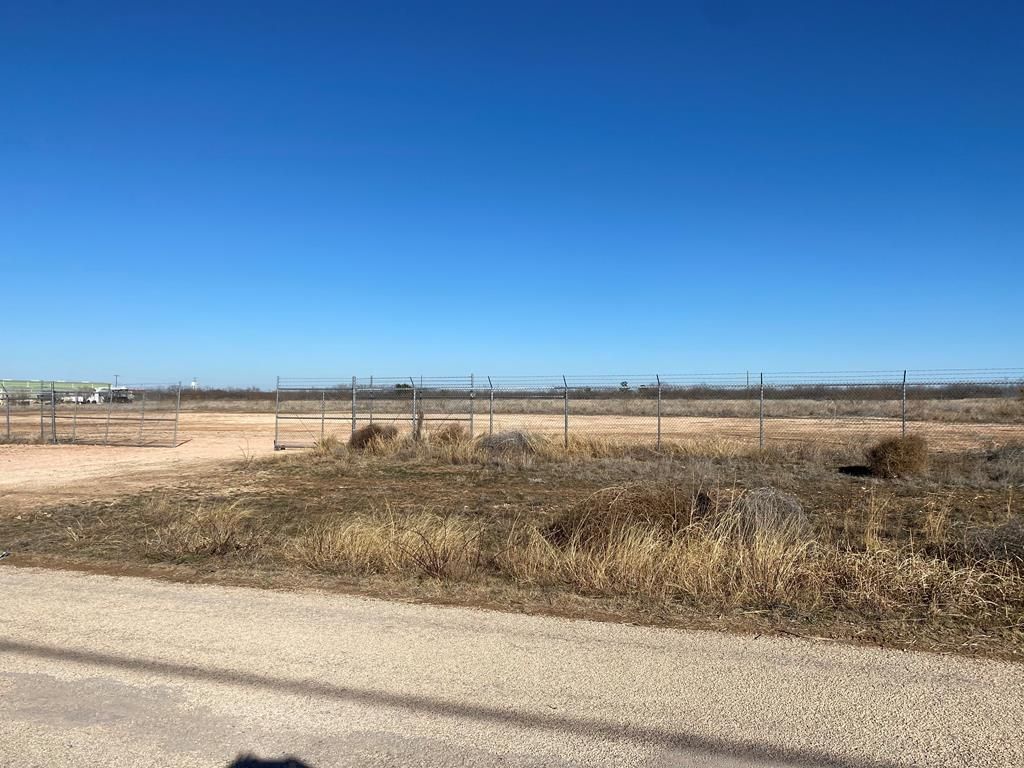 Image 1 of property listing at 4276 Dan Hanks Rd, San Angelo, TX 76904