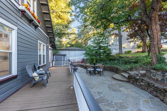 375 Linden Ave, Auburn, CA 95603